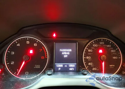 2012 Audi Q5 Premium Plus z USA, uszkodzony, nr VIN WA1DKAFP7CA048030